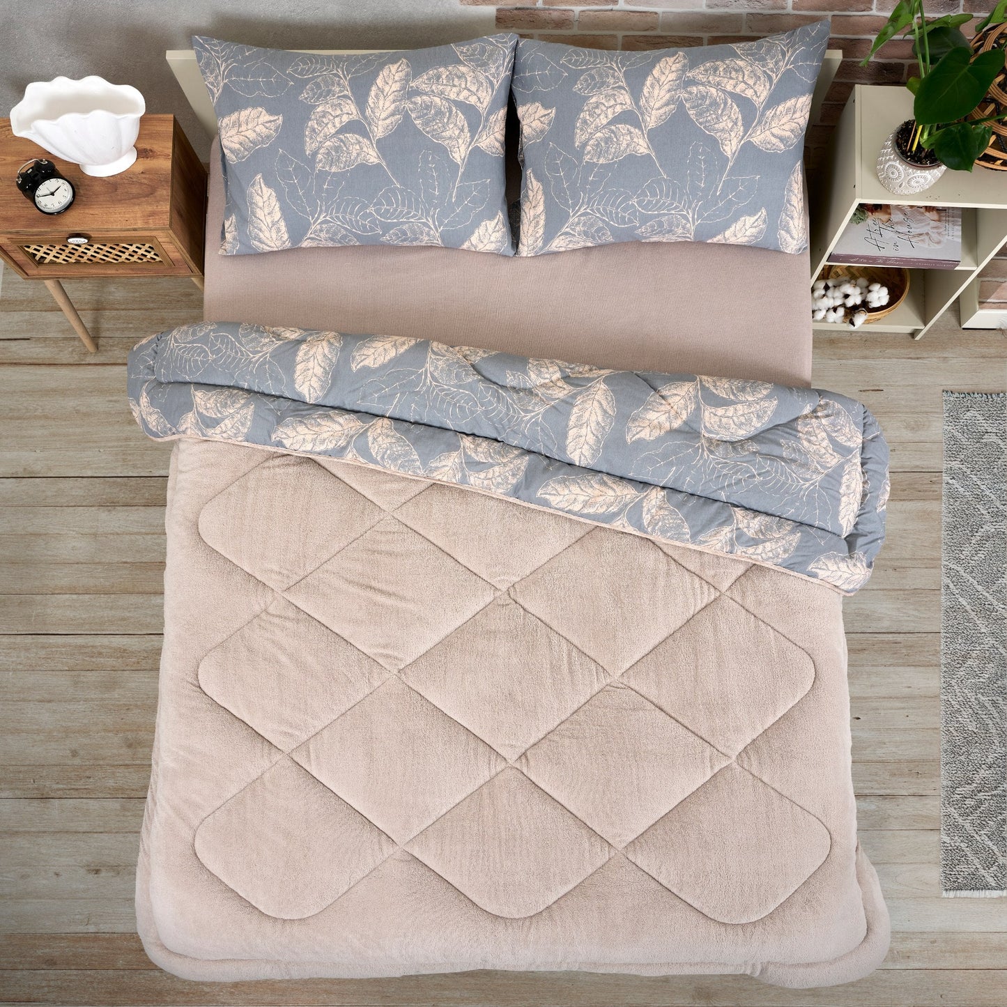 Premium Reversible Sleep Set – Ultra Soft 4 Seasons Comforter