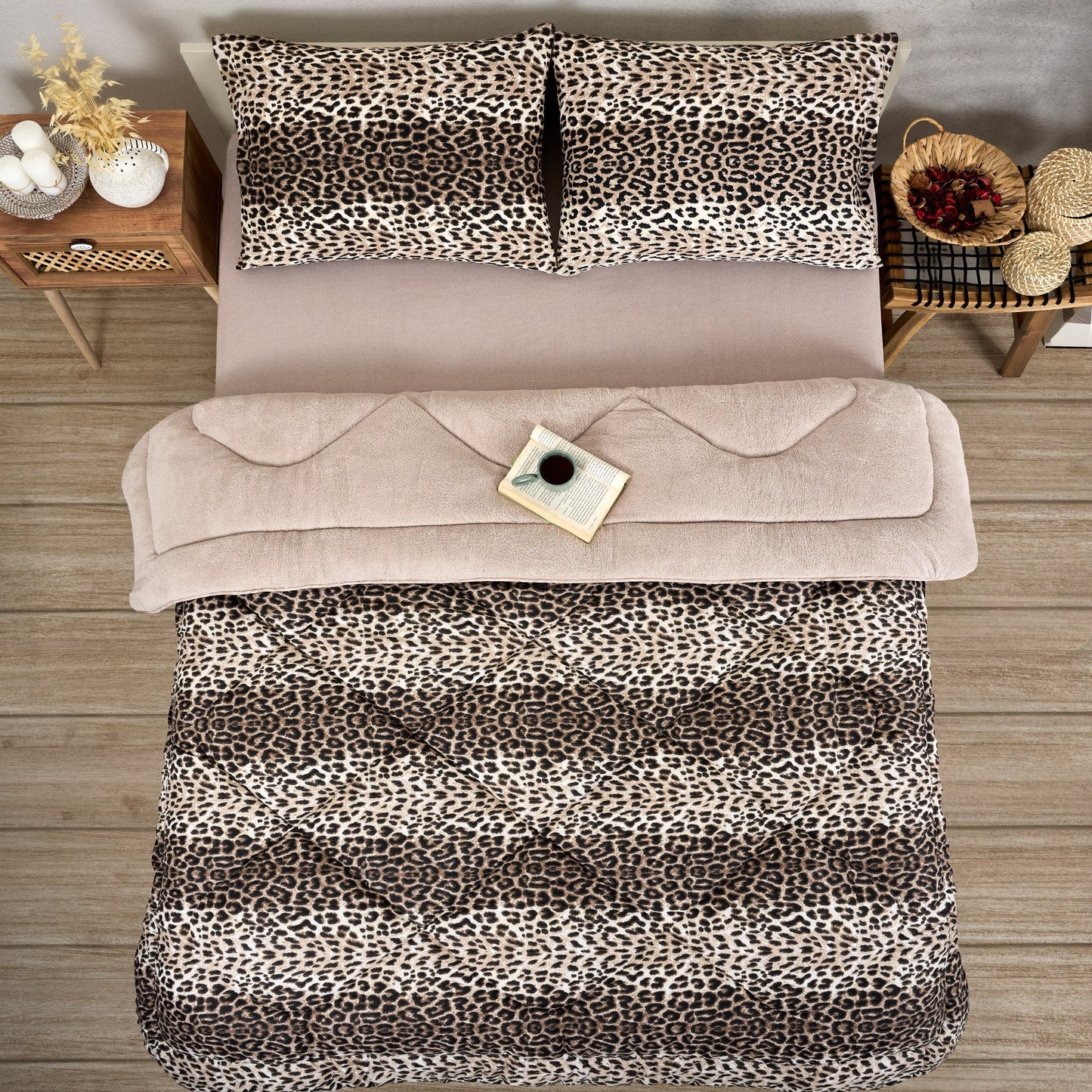 Premium Reversible Sleep Set – Ultra Soft 4 Seasons Comforter